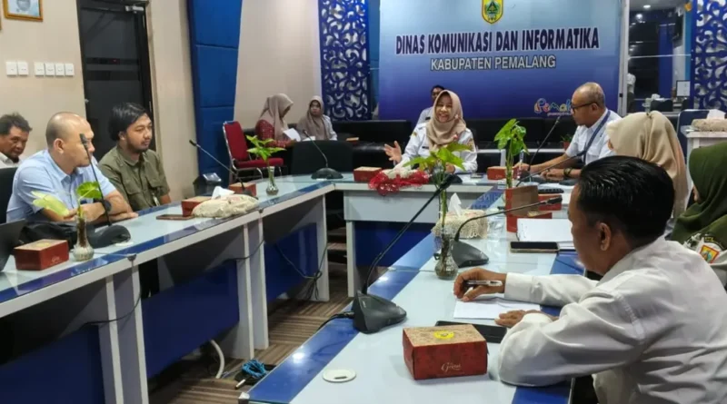 Tekan Peredaran Barang Kena Cukai Ilegal, Bakesbangpol Pemalang Hadiri Rapat Pemusnahan Rokok Ilegal